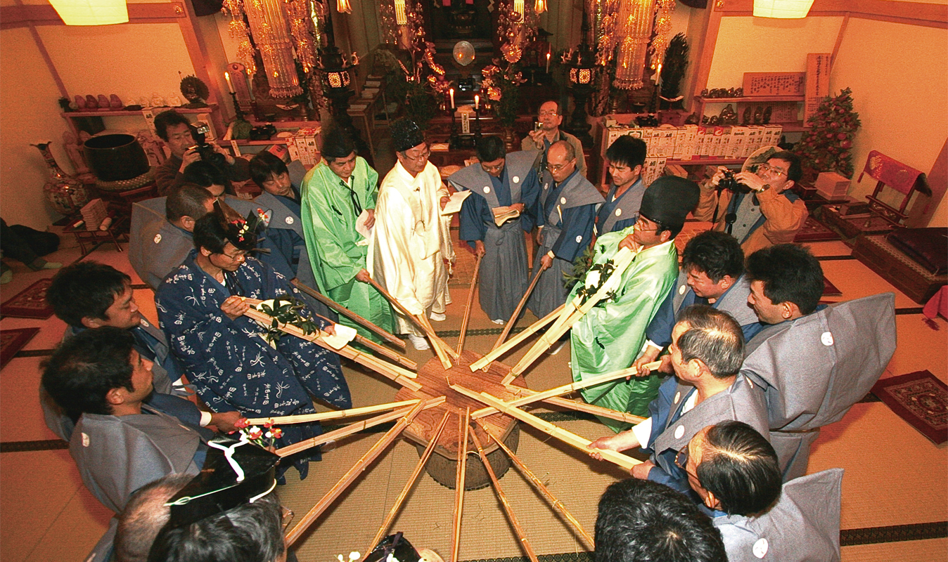 歴史と伝統。田峯観音で今なお続く伝統の祭事。